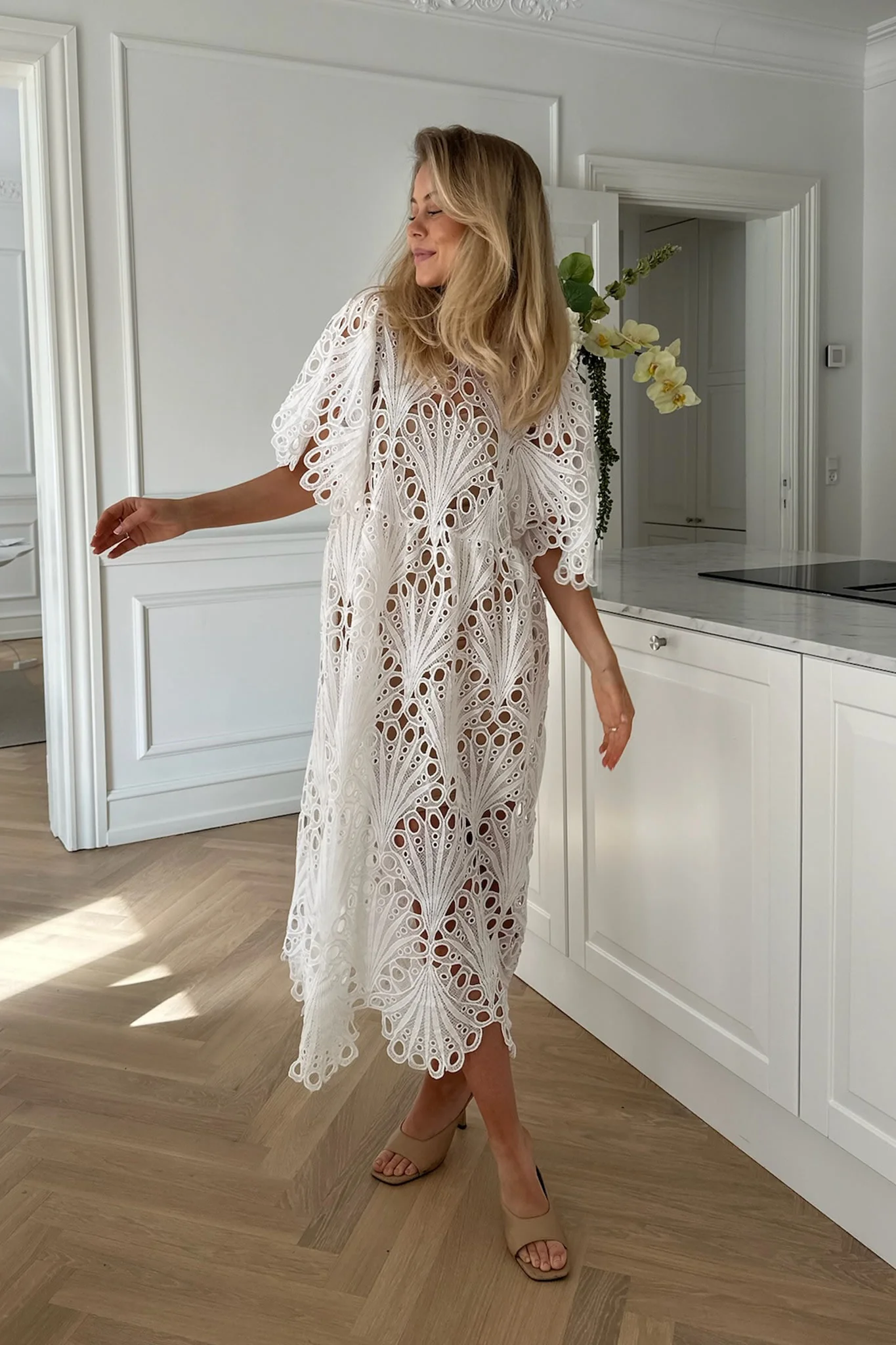 MeliaIC Midi Lace Dress - White - Image 2