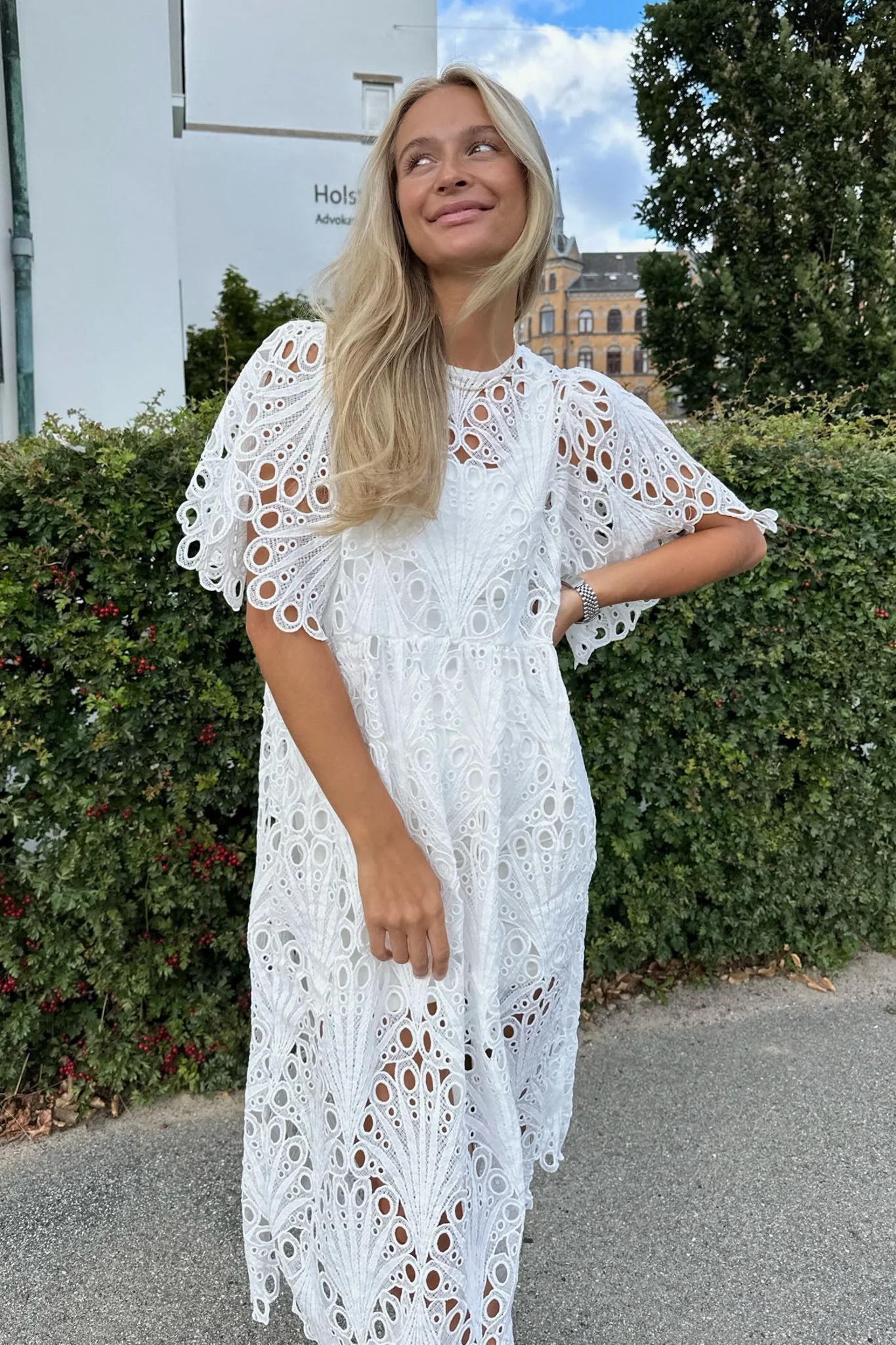 MeliaIC Midi Lace Dress - White - Image 7
