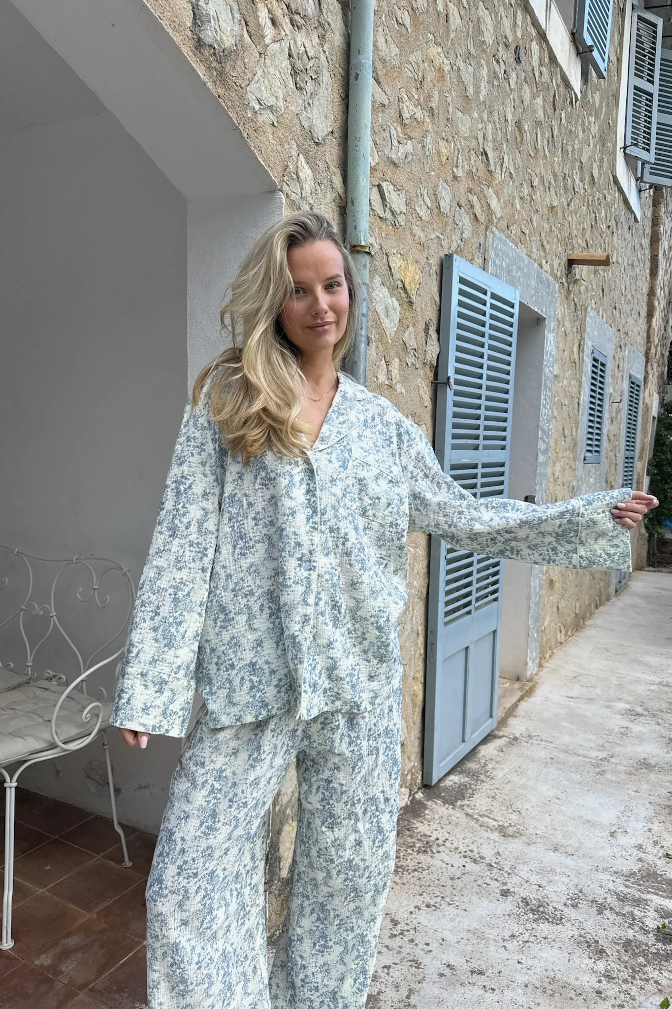 NajaIC Shirt - White Blue Print - Image 3