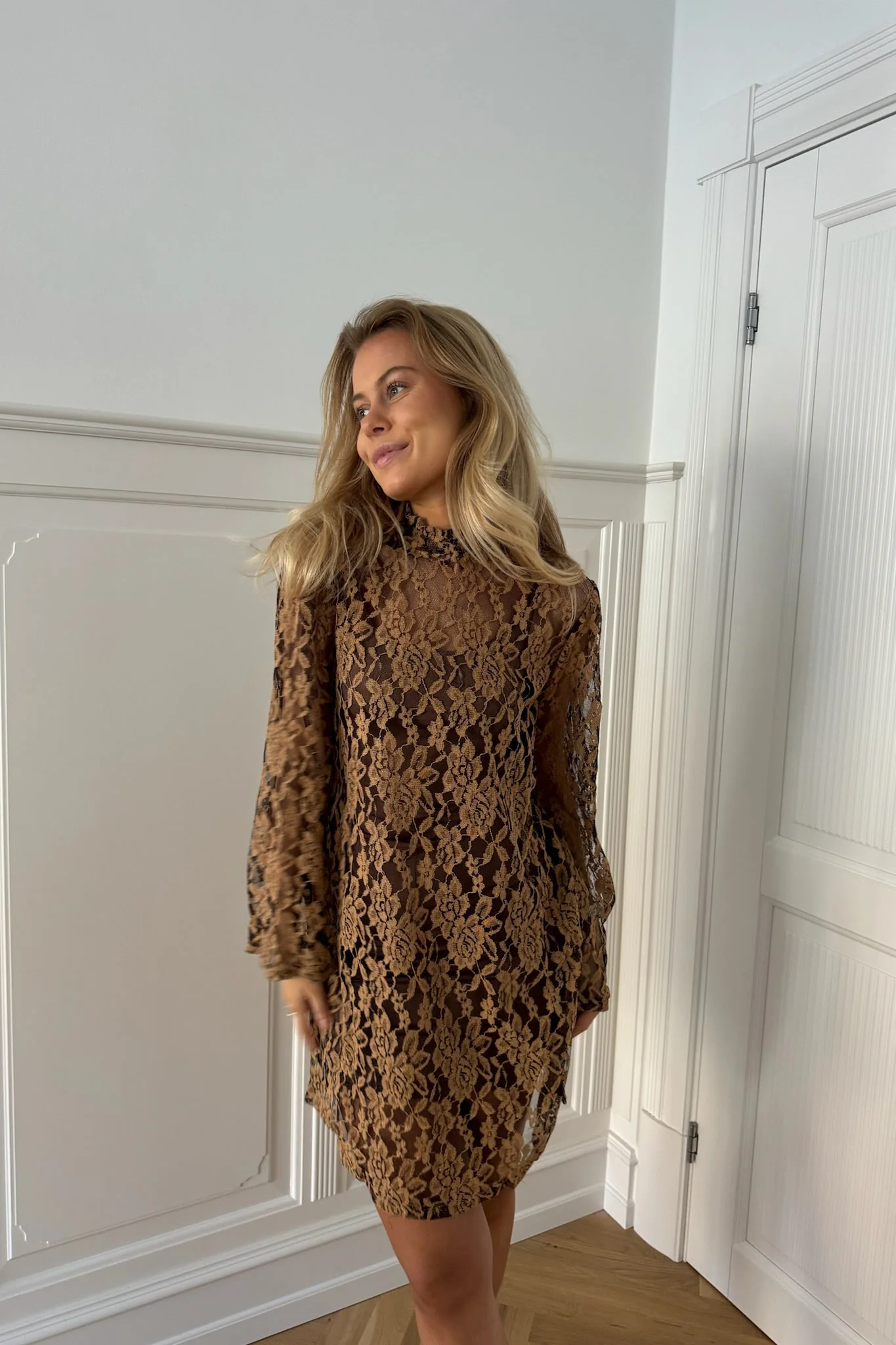 NeaIC Lace Dress - Golden Beige Black - Image 8