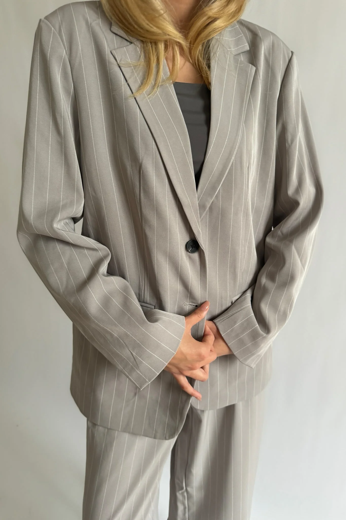 NMVera LS Oversize Blazer - Light Grey Melange White Pinstripes - Image 2