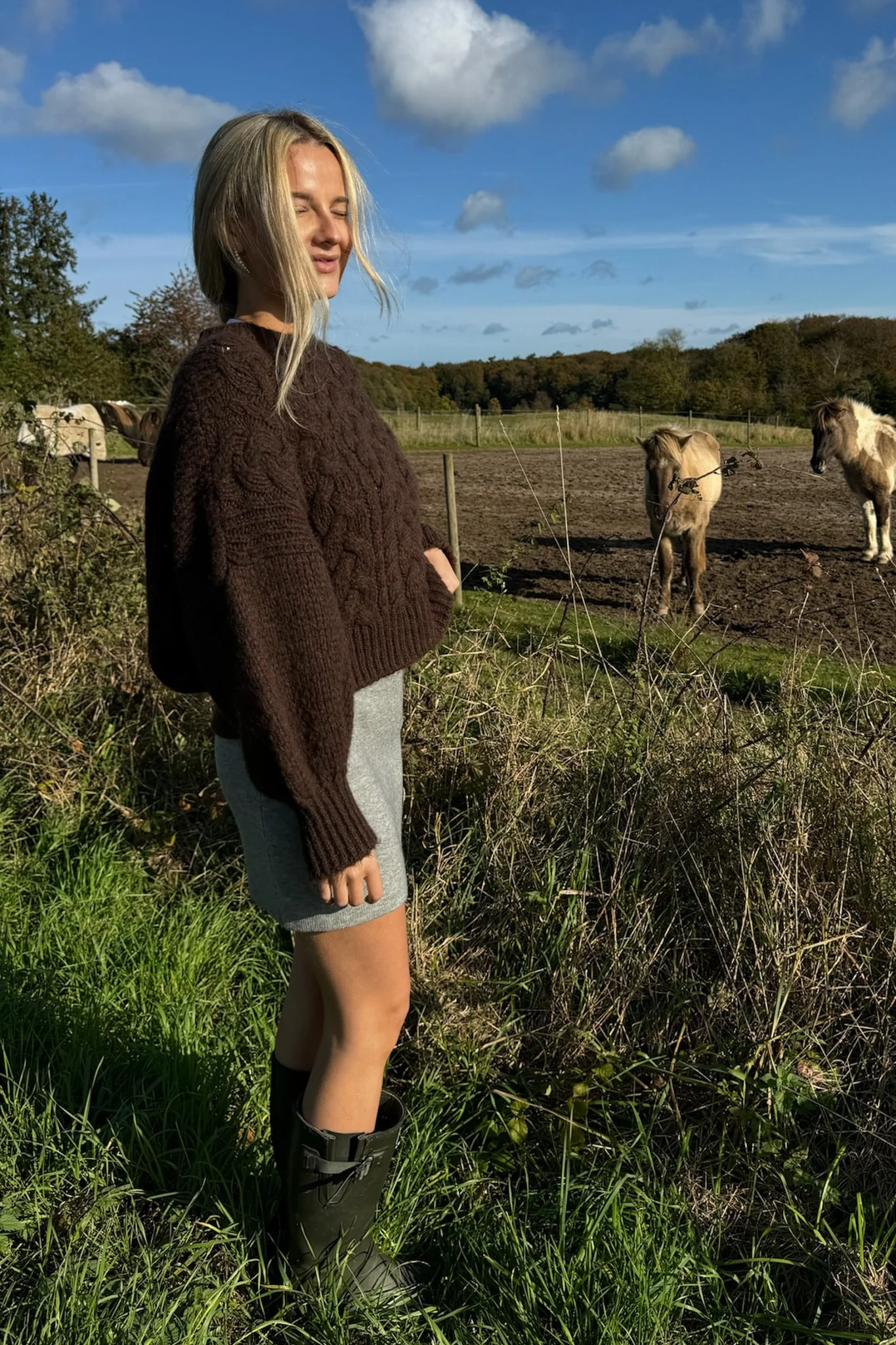 NoraIC Sweater - Chocolate Brown - Image 9