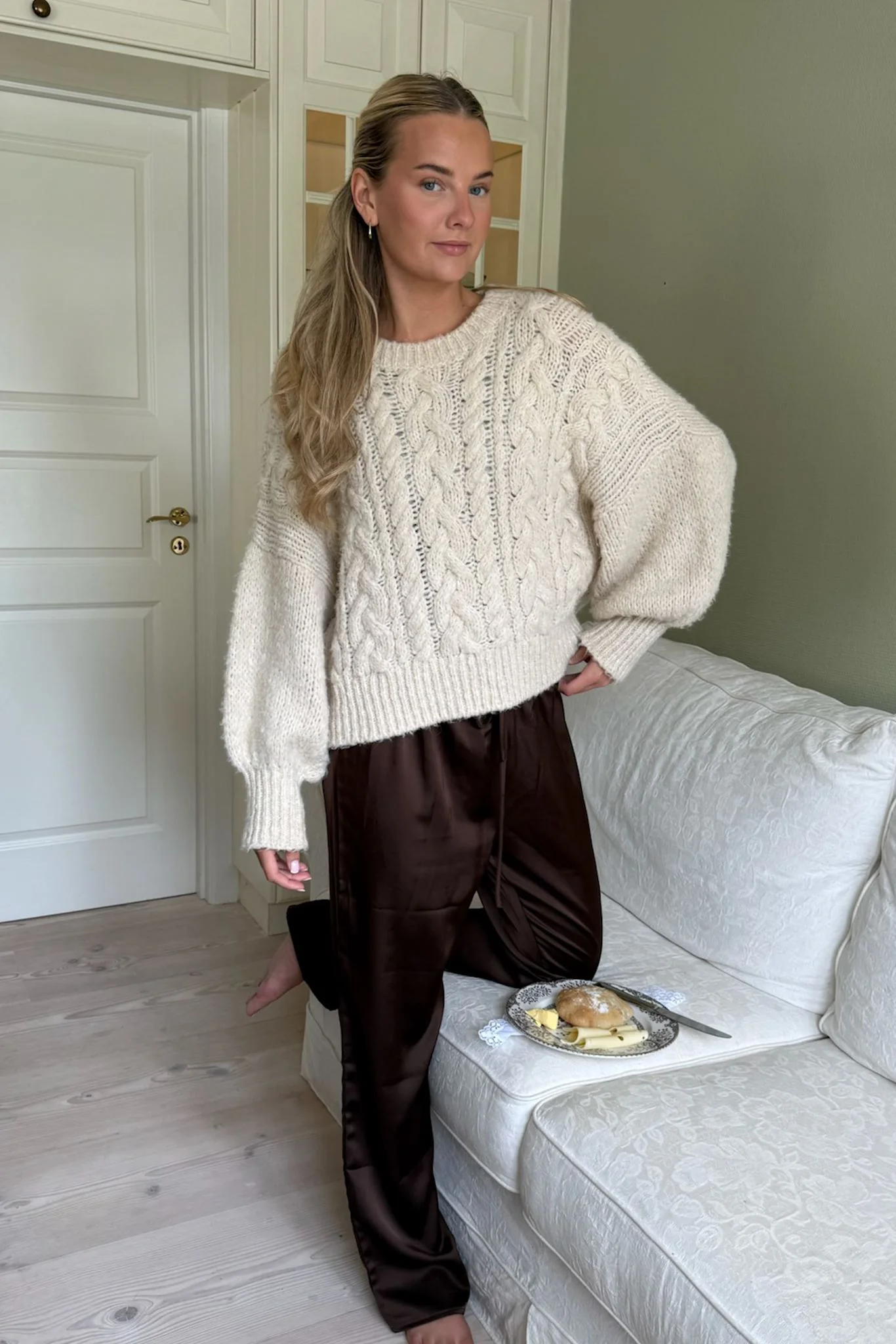 NoraIC Sweater - Off White - Image 2