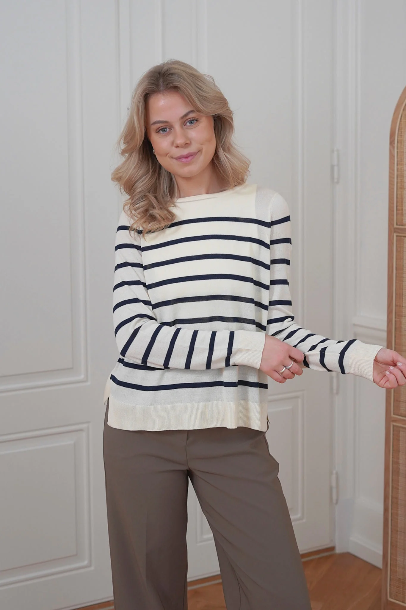 VMNova LS Oneck Pullover - Birch - Image 5
