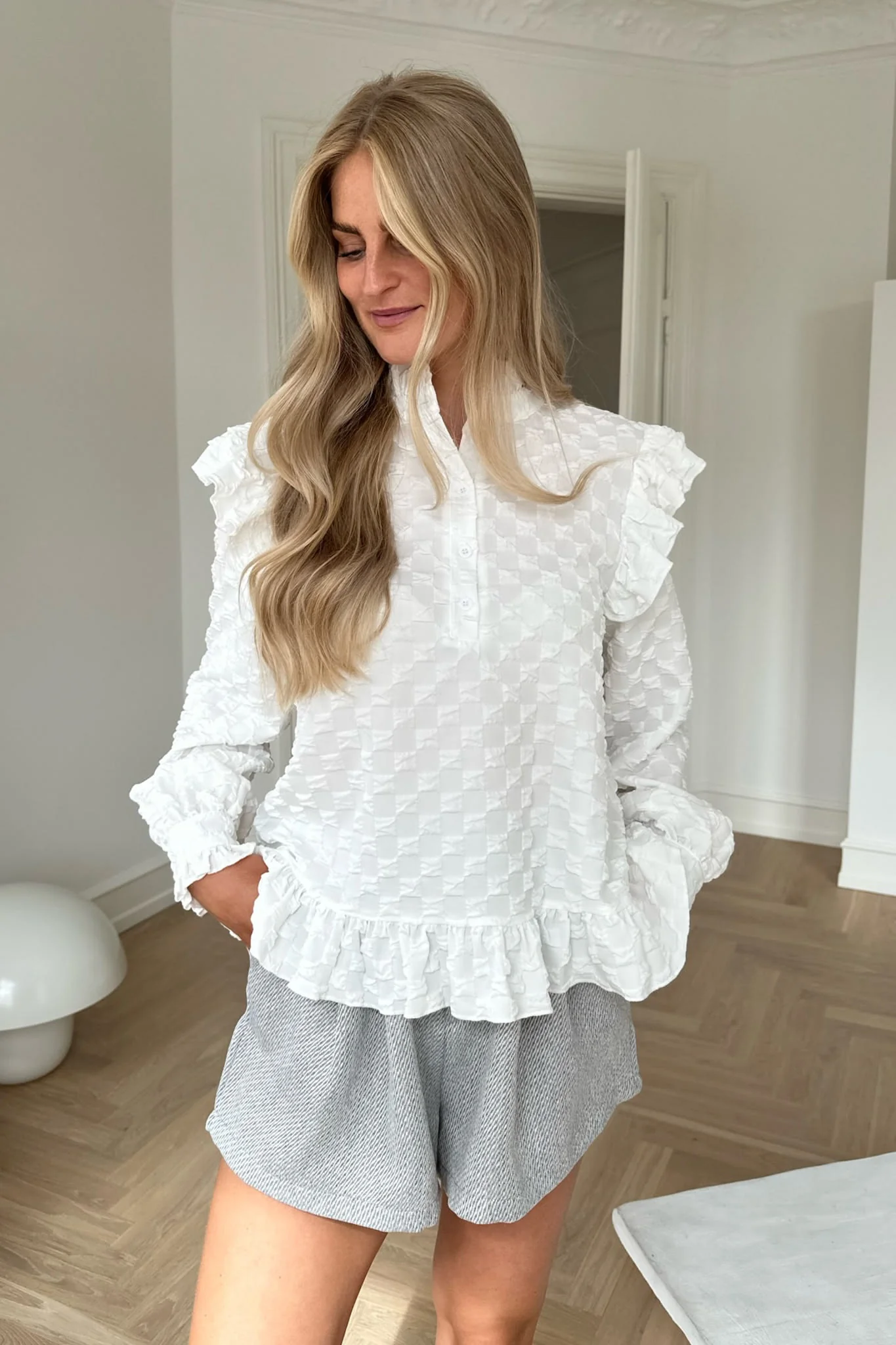 NunaIC Shirt - Bubble White - Image 9