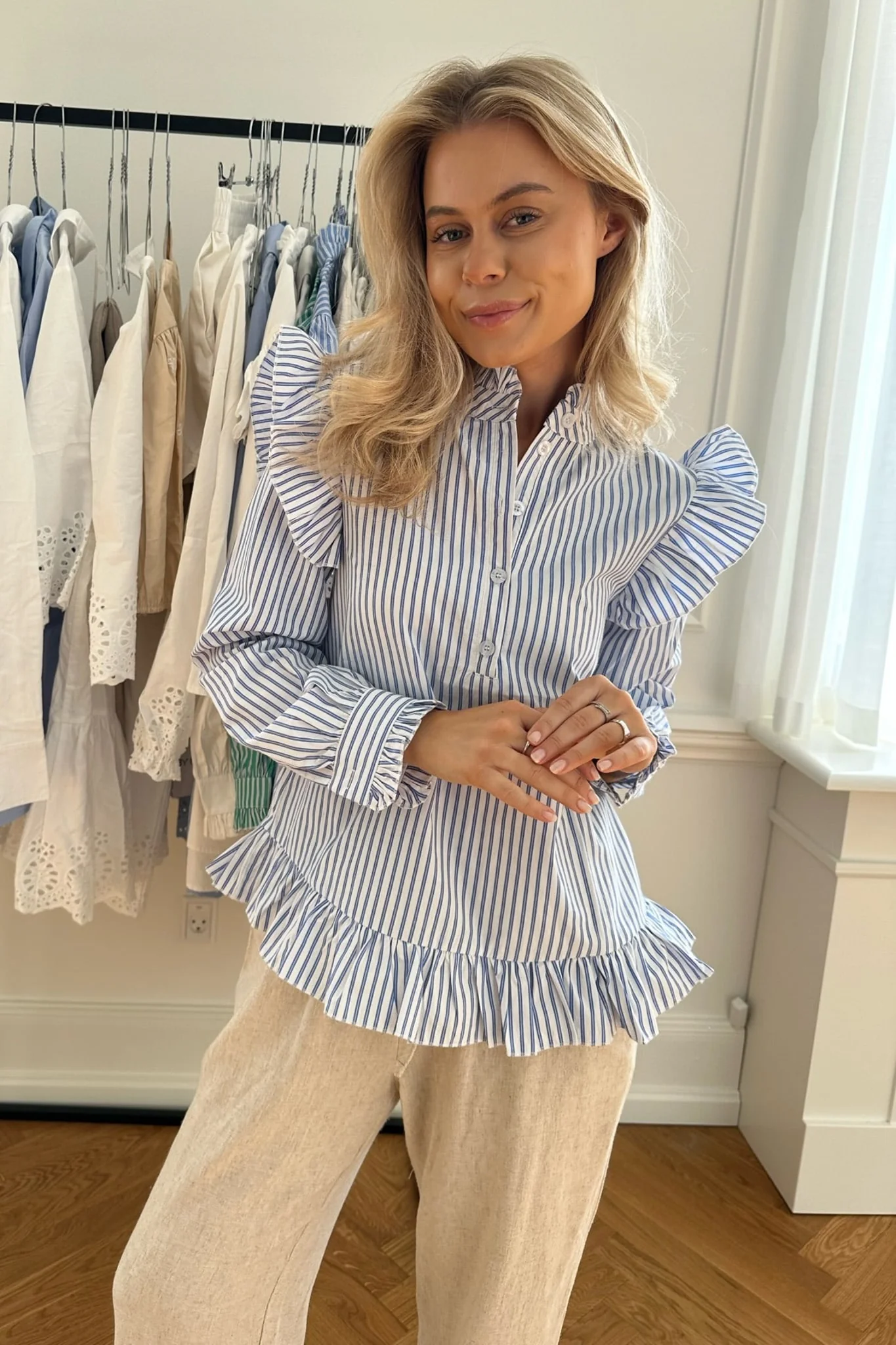 NunaIC Shirt - White Blue Stripes - Image 3
