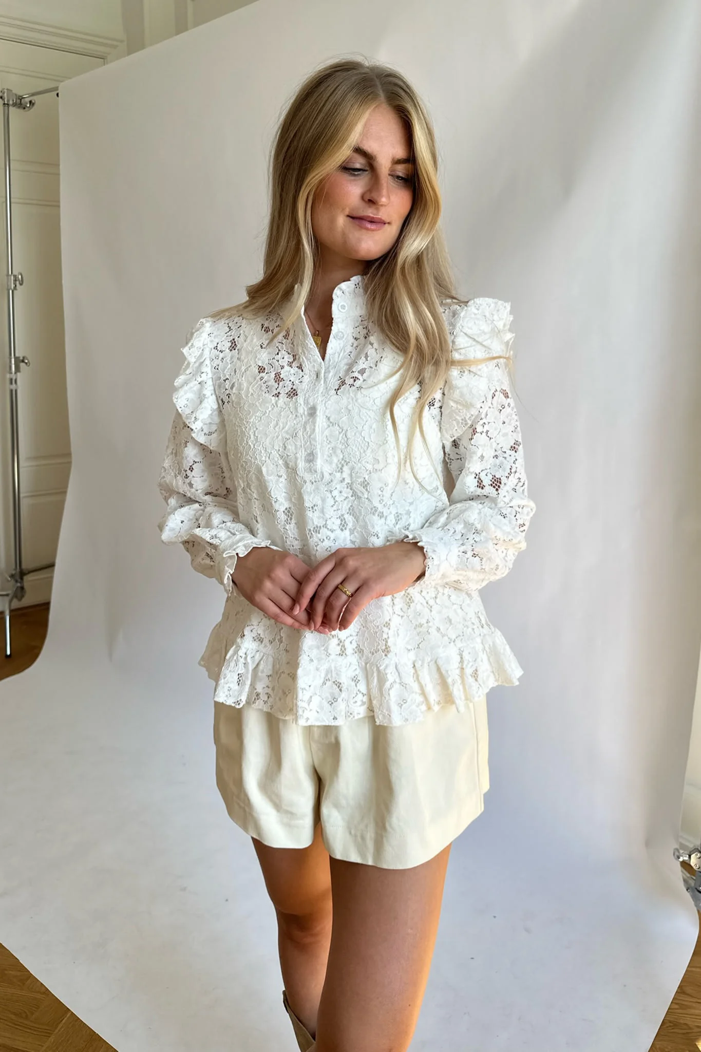 NunaIC Shirt - White Lace - Image 2
