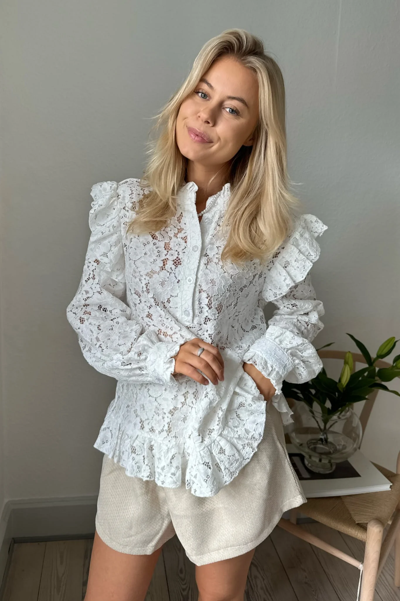 NunaIC Shirt - White Lace - Image 6