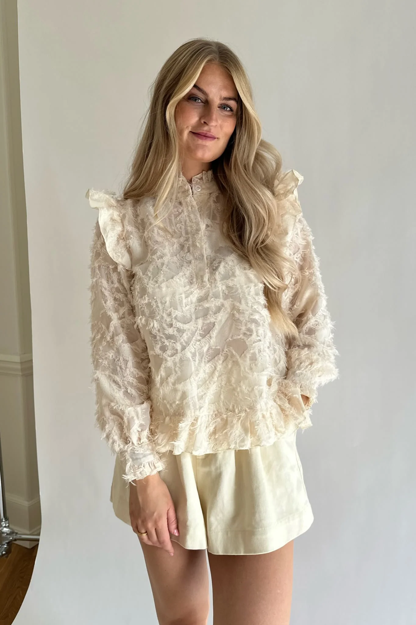 NunaIC Shirt - Feathery Beige - Image 6