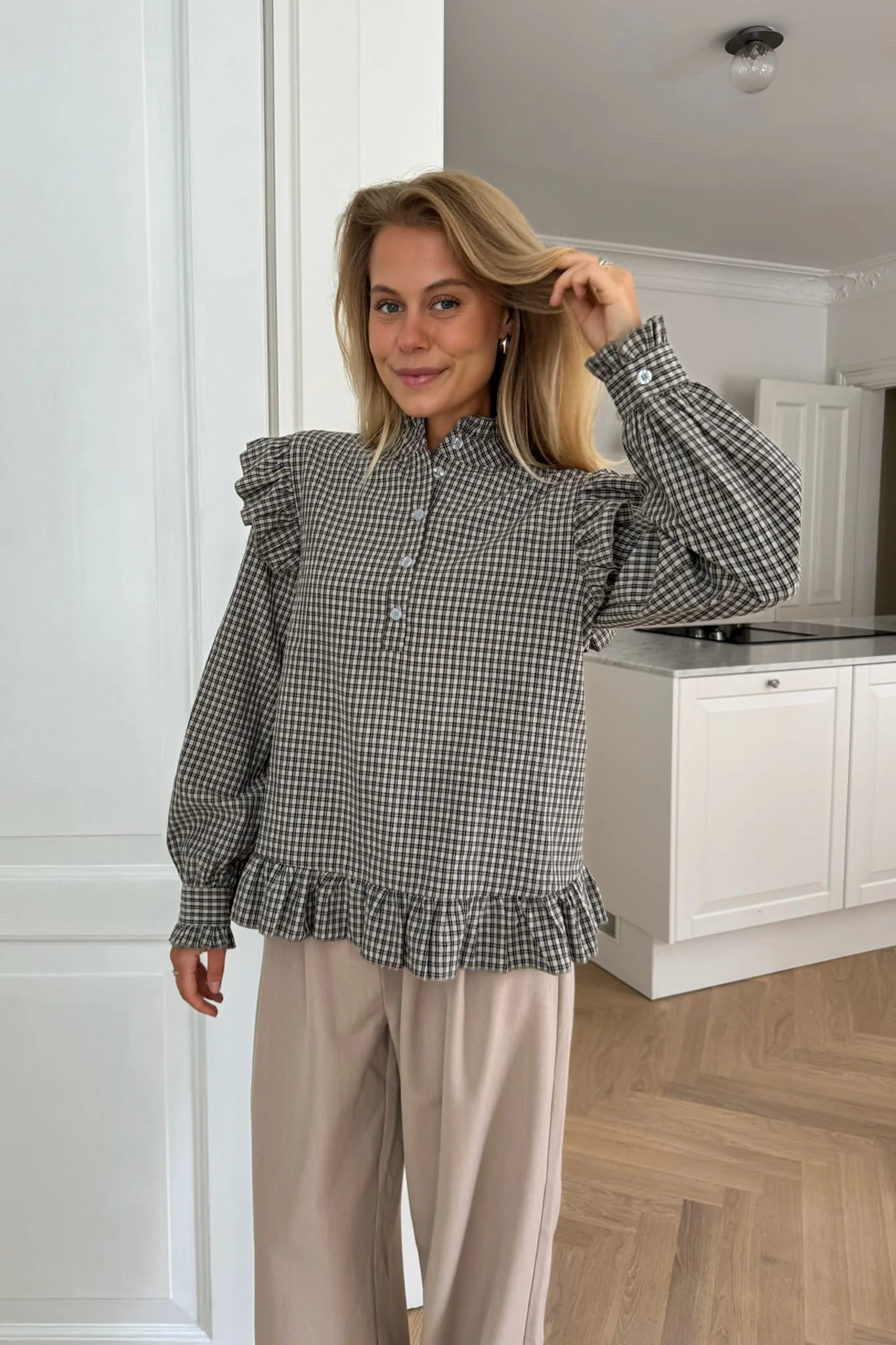 NunaIC Shirt - Black Small Checks - Image 7