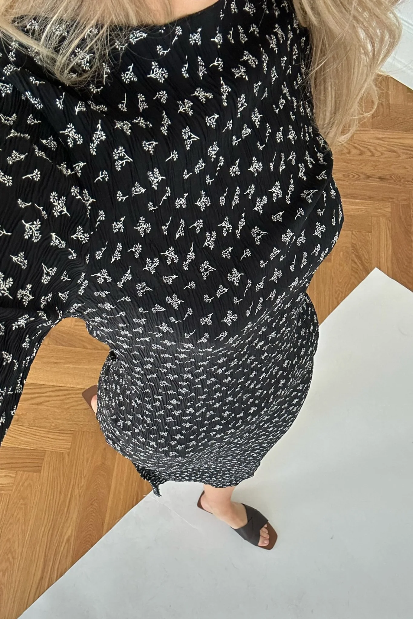 OdaIC Dress - Black Tiny Blossom - Image 3