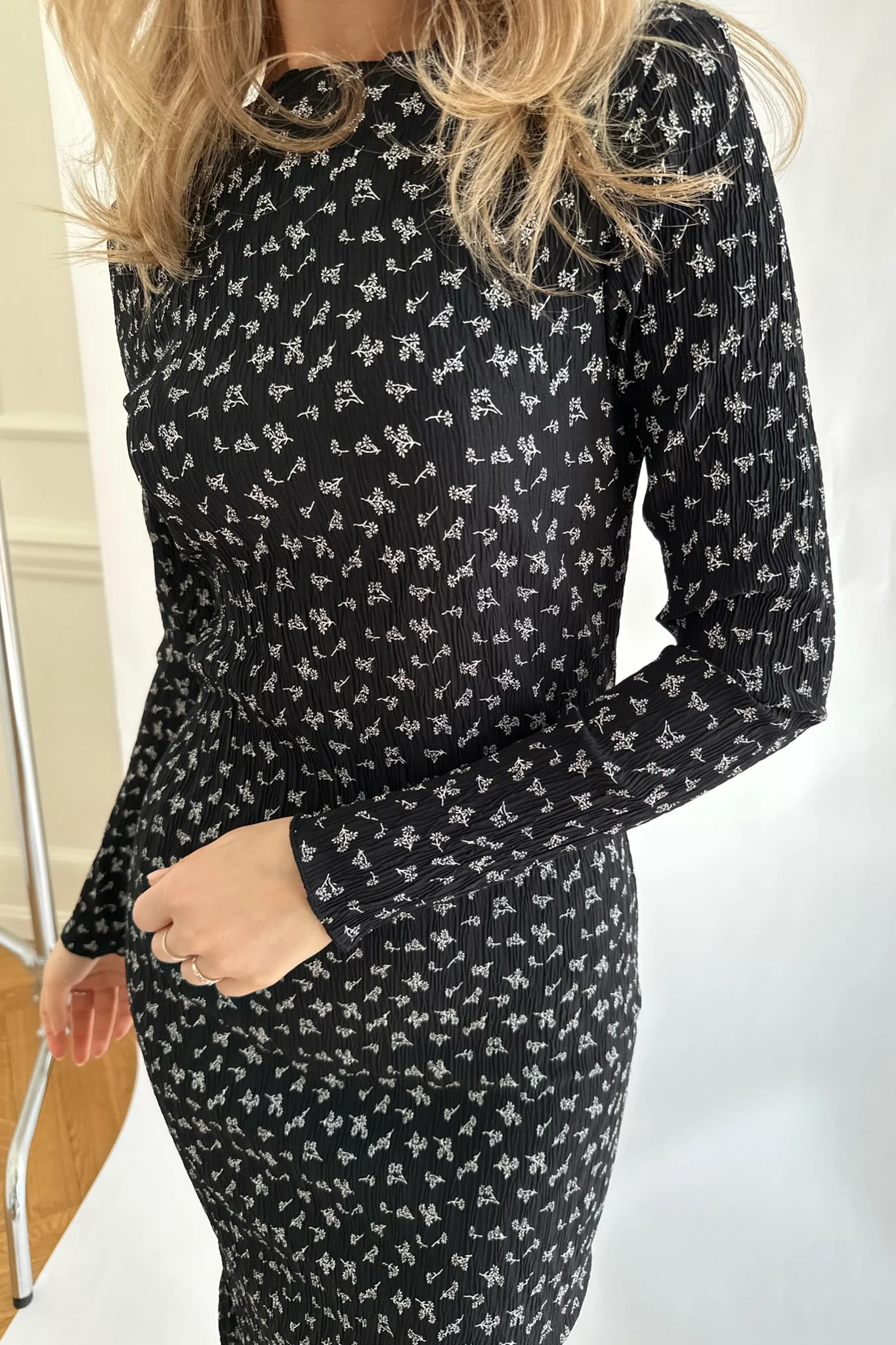 OdaIC Dress - Black Tiny Blossom - Image 6