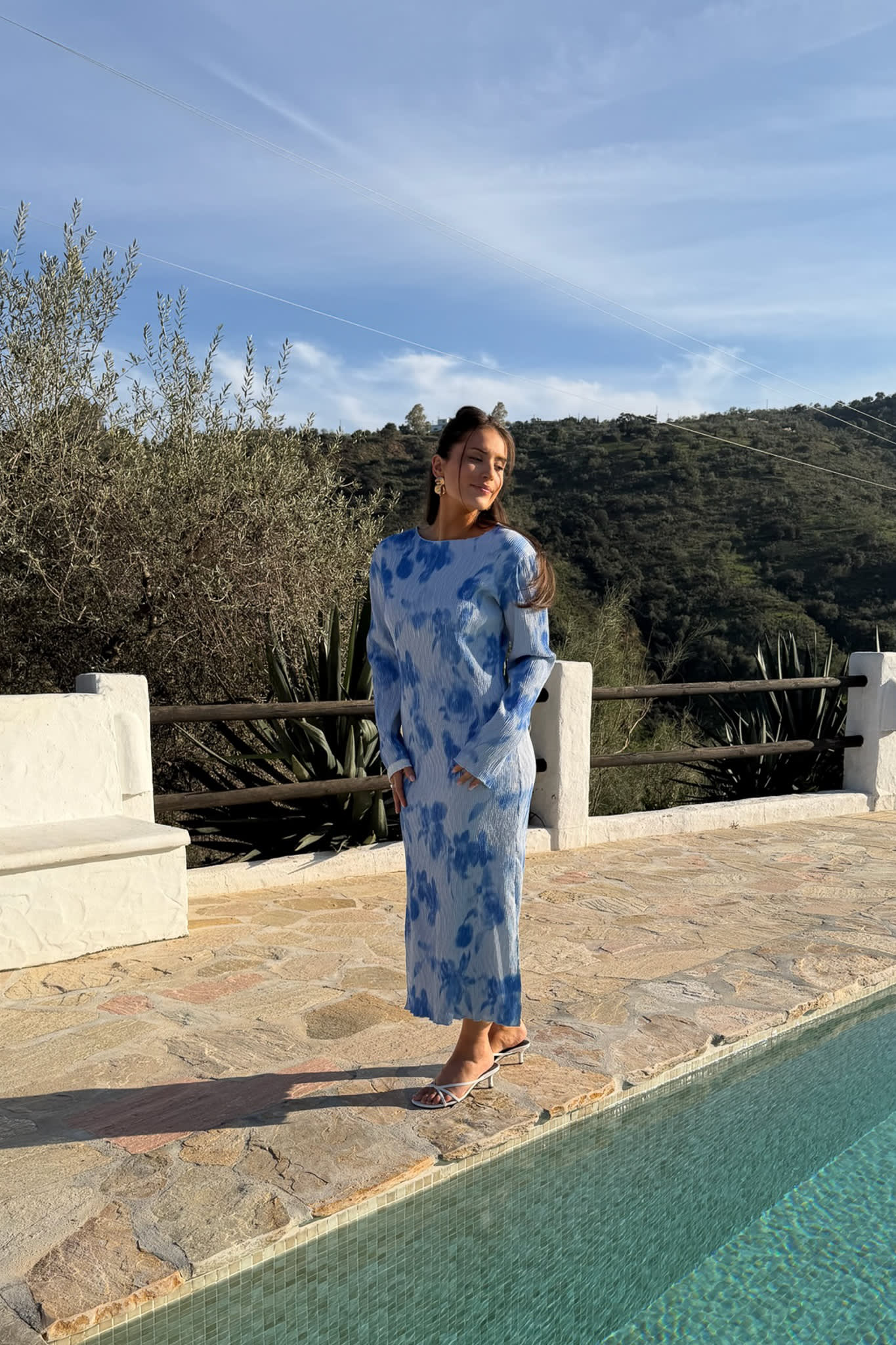 OdaIC Dress - Abstract Blue Flower Print - Image 8
