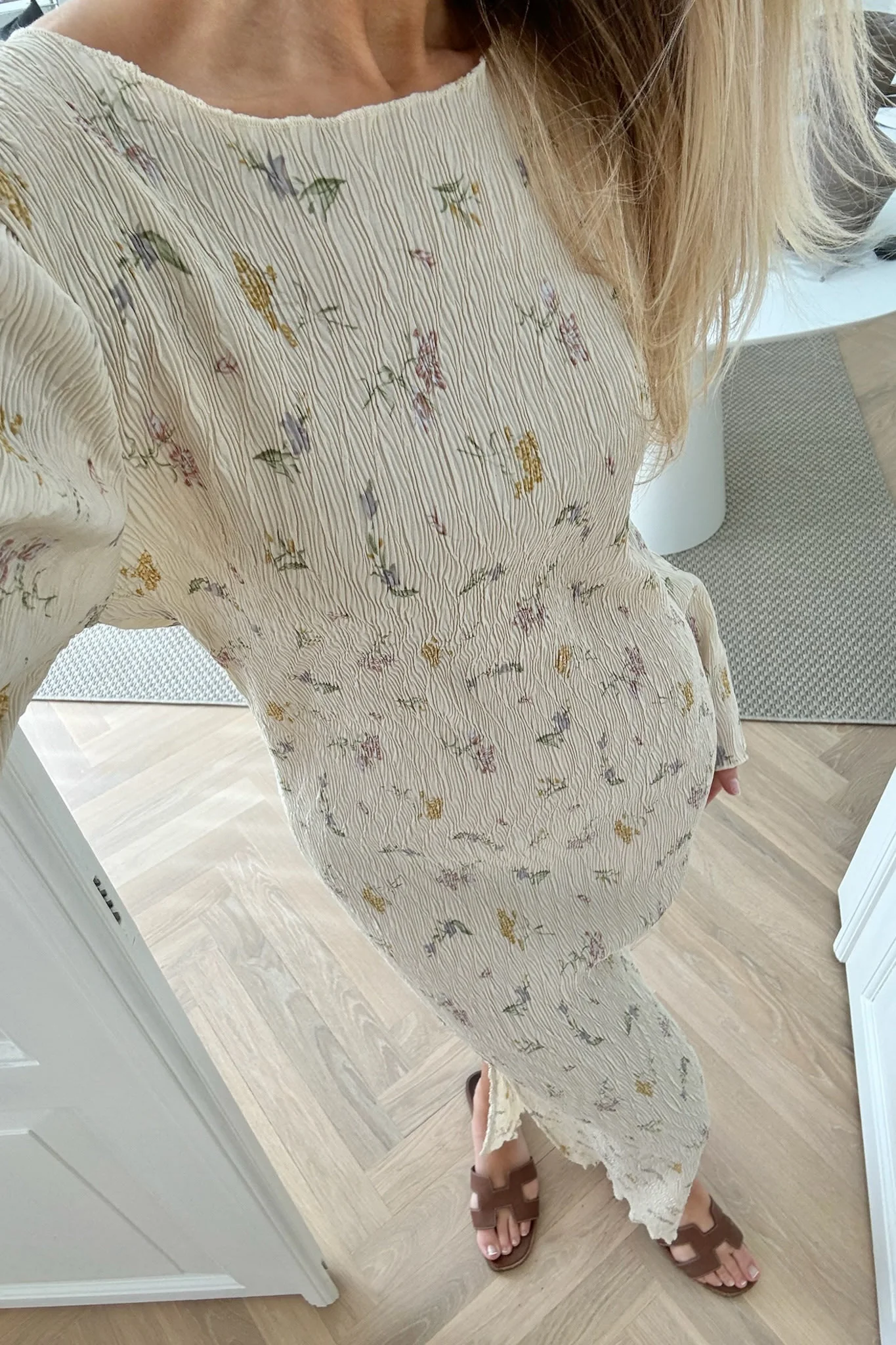 OdaIC Dress - Creme Flower Print - Image 4