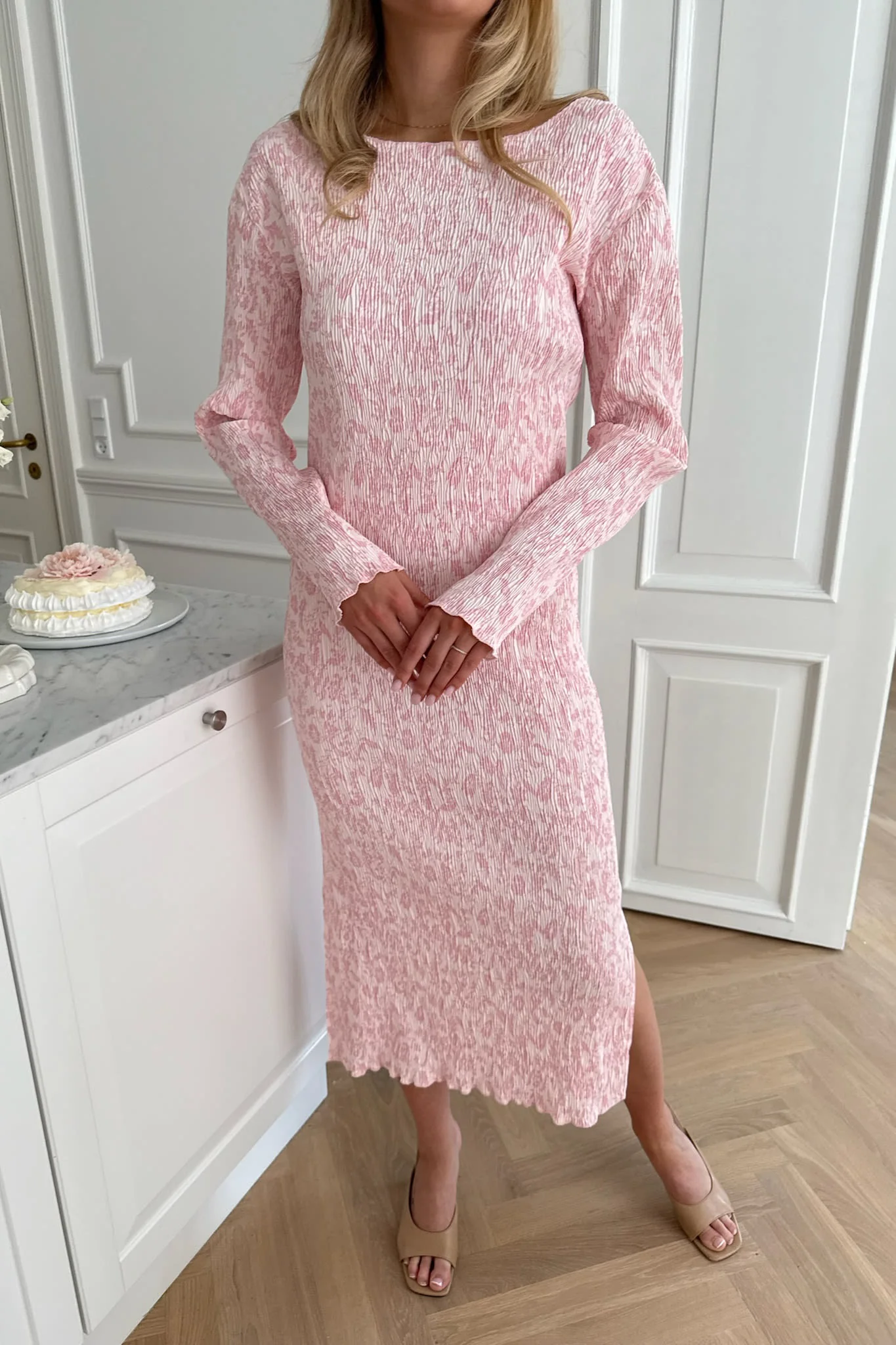 OdaIC Dress - Light Pink Floral - Image 4