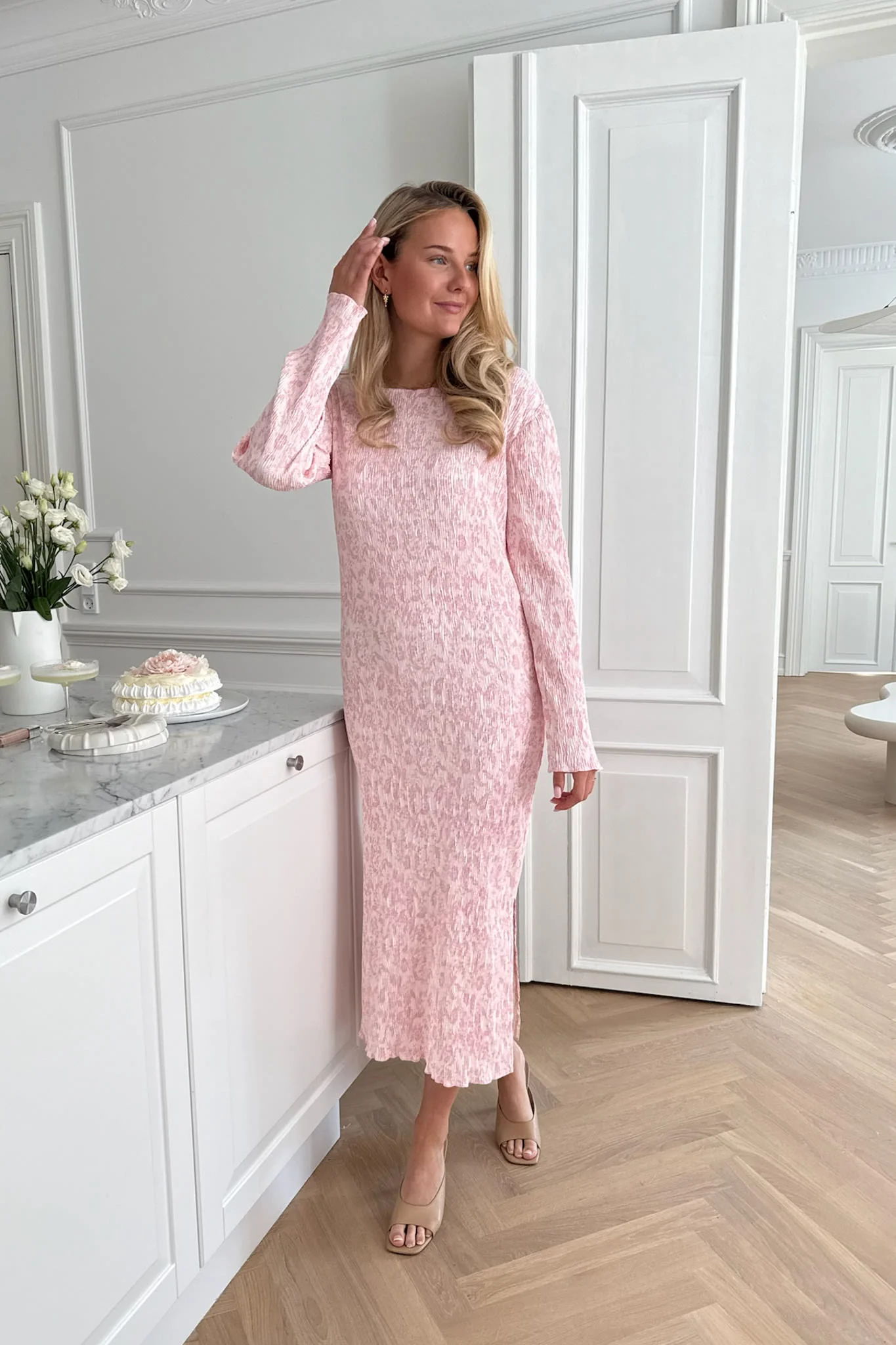 OdaIC Dress - Light Pink Floral - Image 6