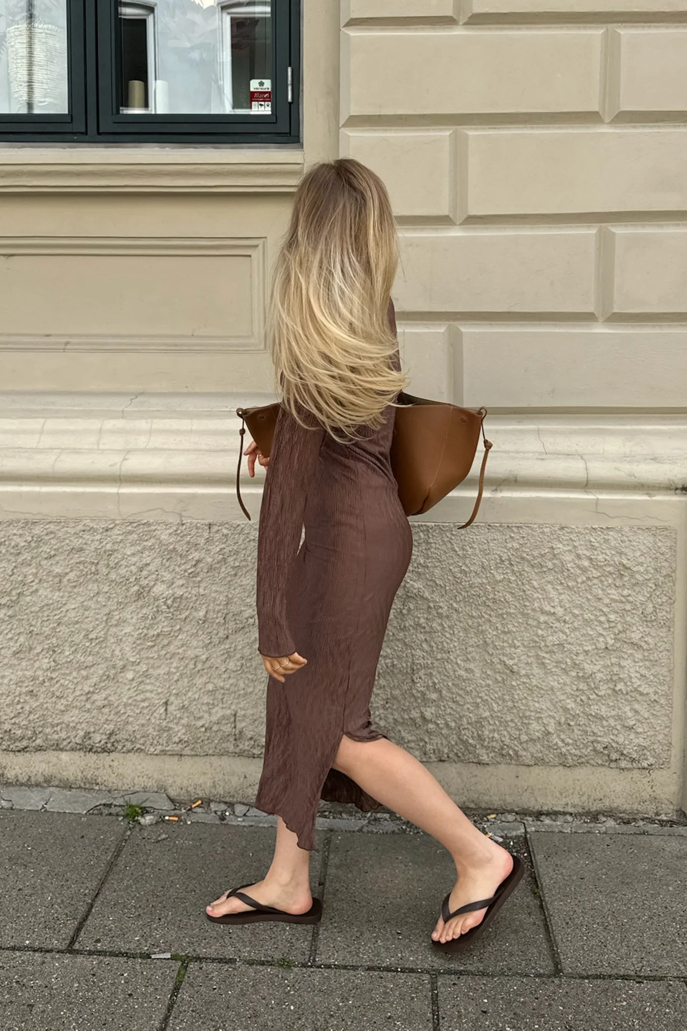 OdaIC Dress - Dark Brown - Image 5