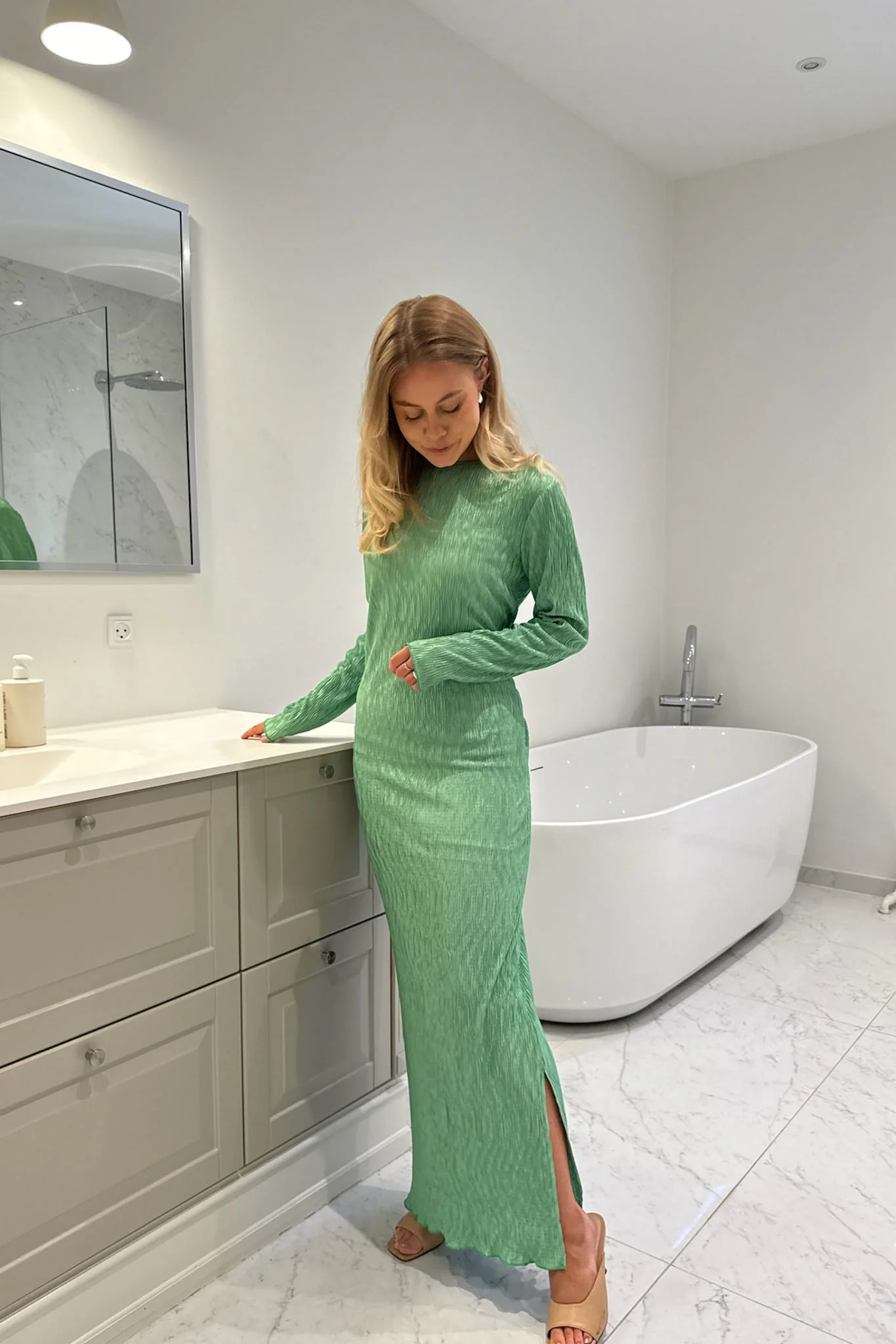 OdaIC Maxi Dress - Green - Image 4