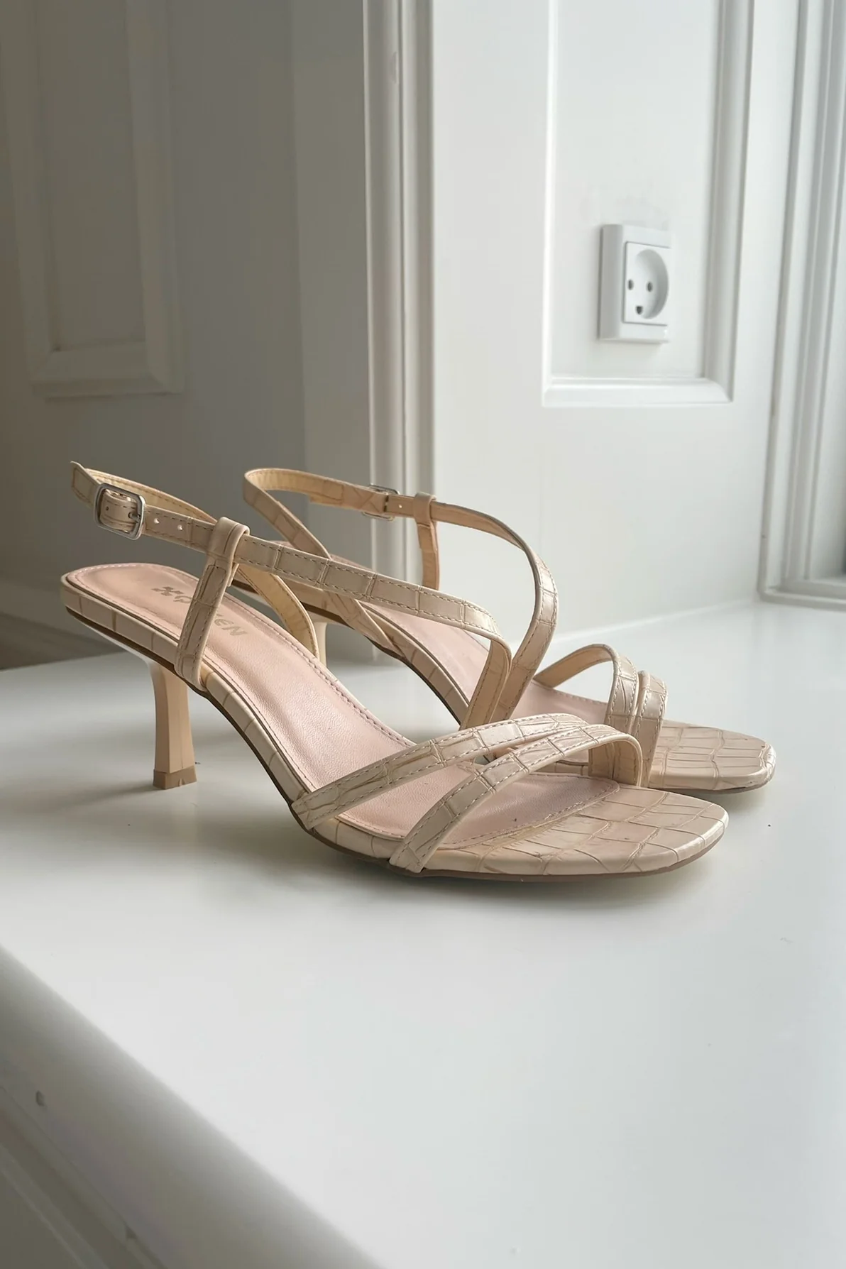 1-137 Rio Heels - Beige - Image 3