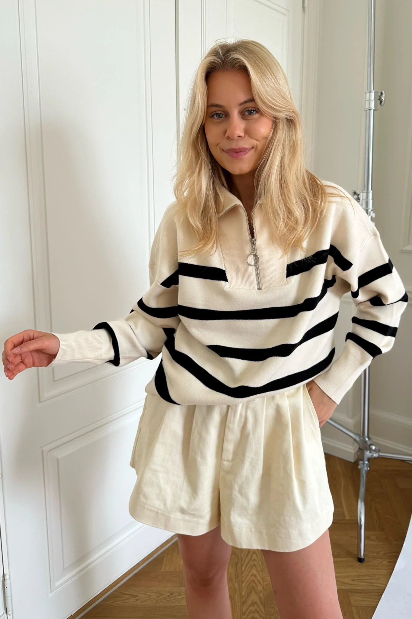 VMSaba Stripe LS Roolneck Blouse - Birch Black - Image 4
