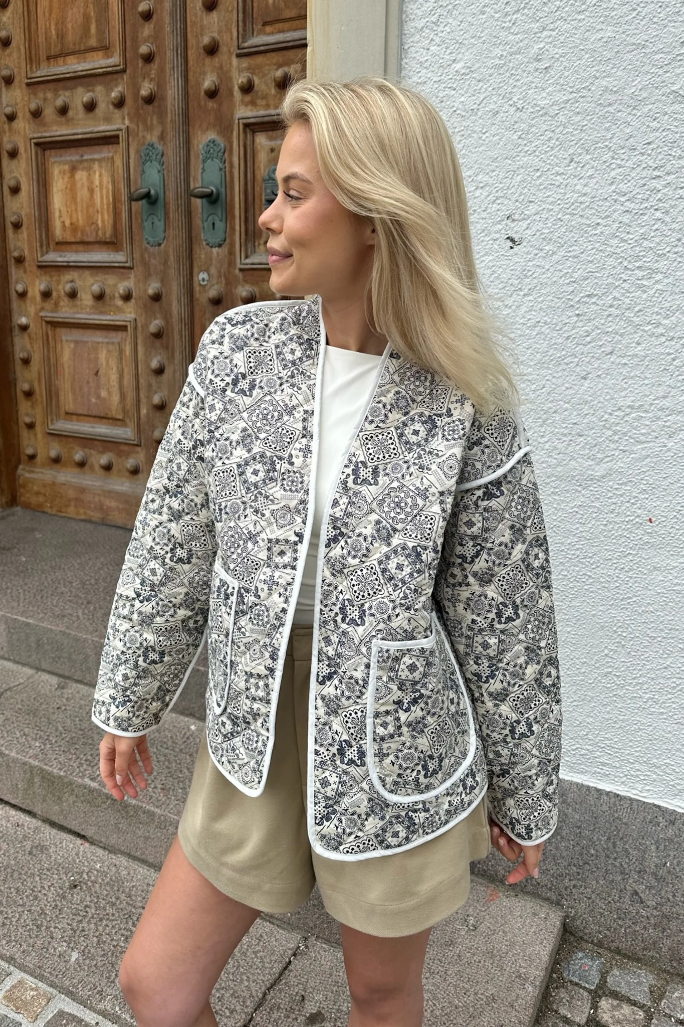 SagaIC Jacket - Blue Graphic - Image 7