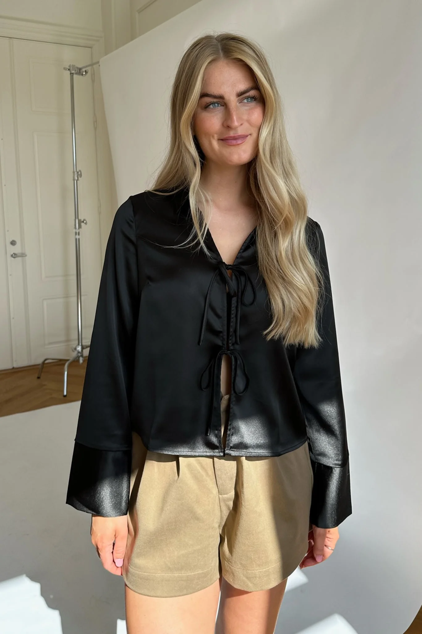 VMSally LS Tie Top - Black - Image 2