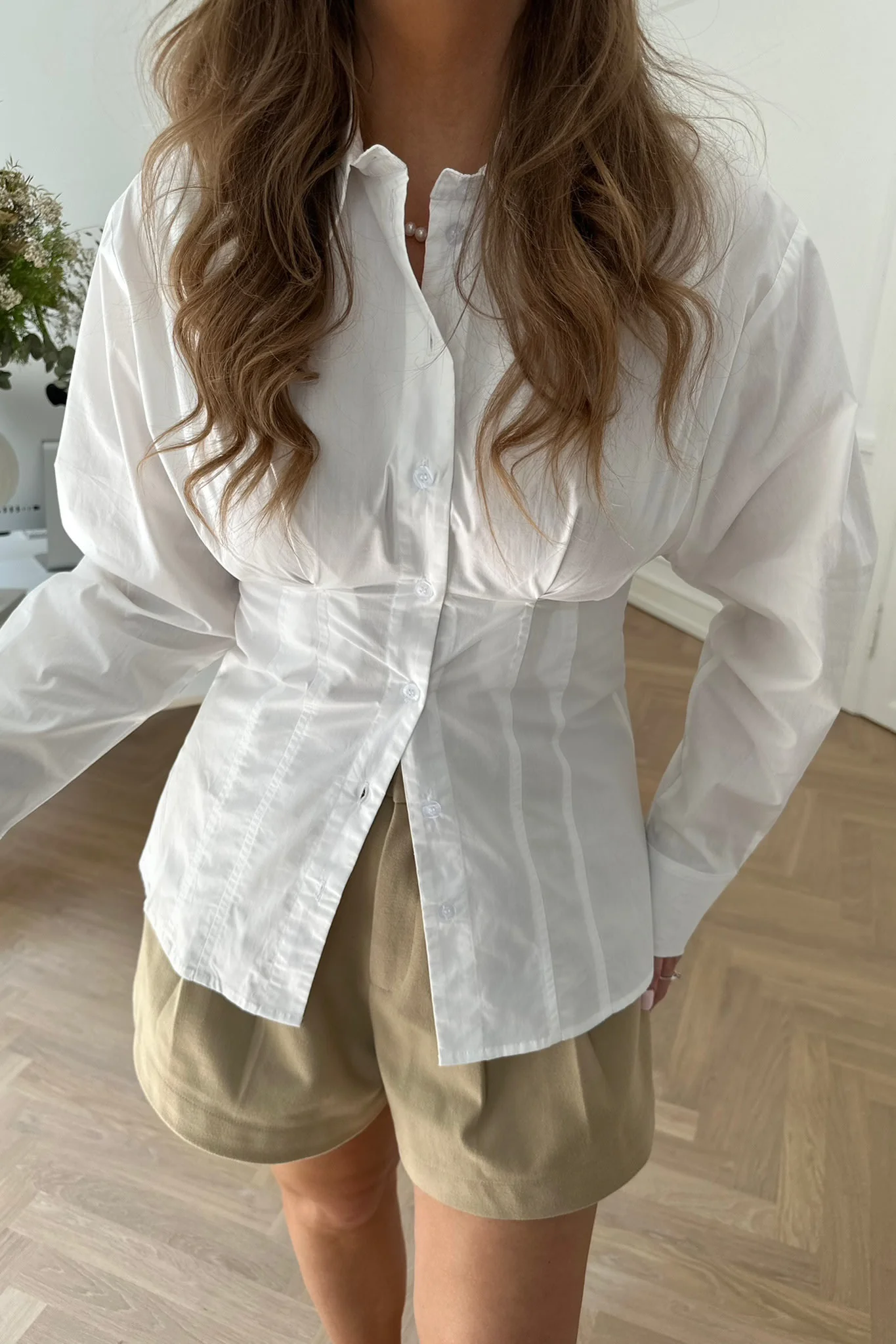 SaraIC Shirt - White - Image 2