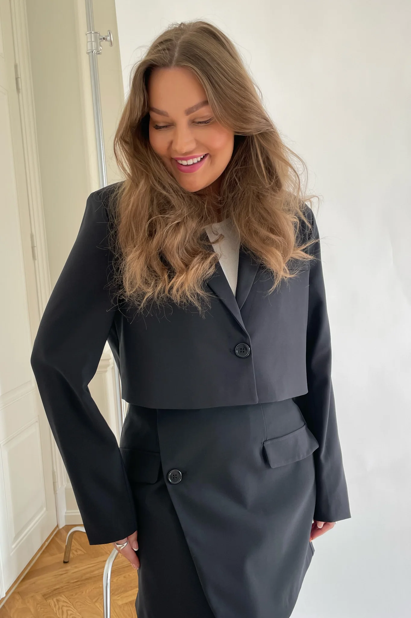 SelmaIC Cropped Blazer - Black - Image 3