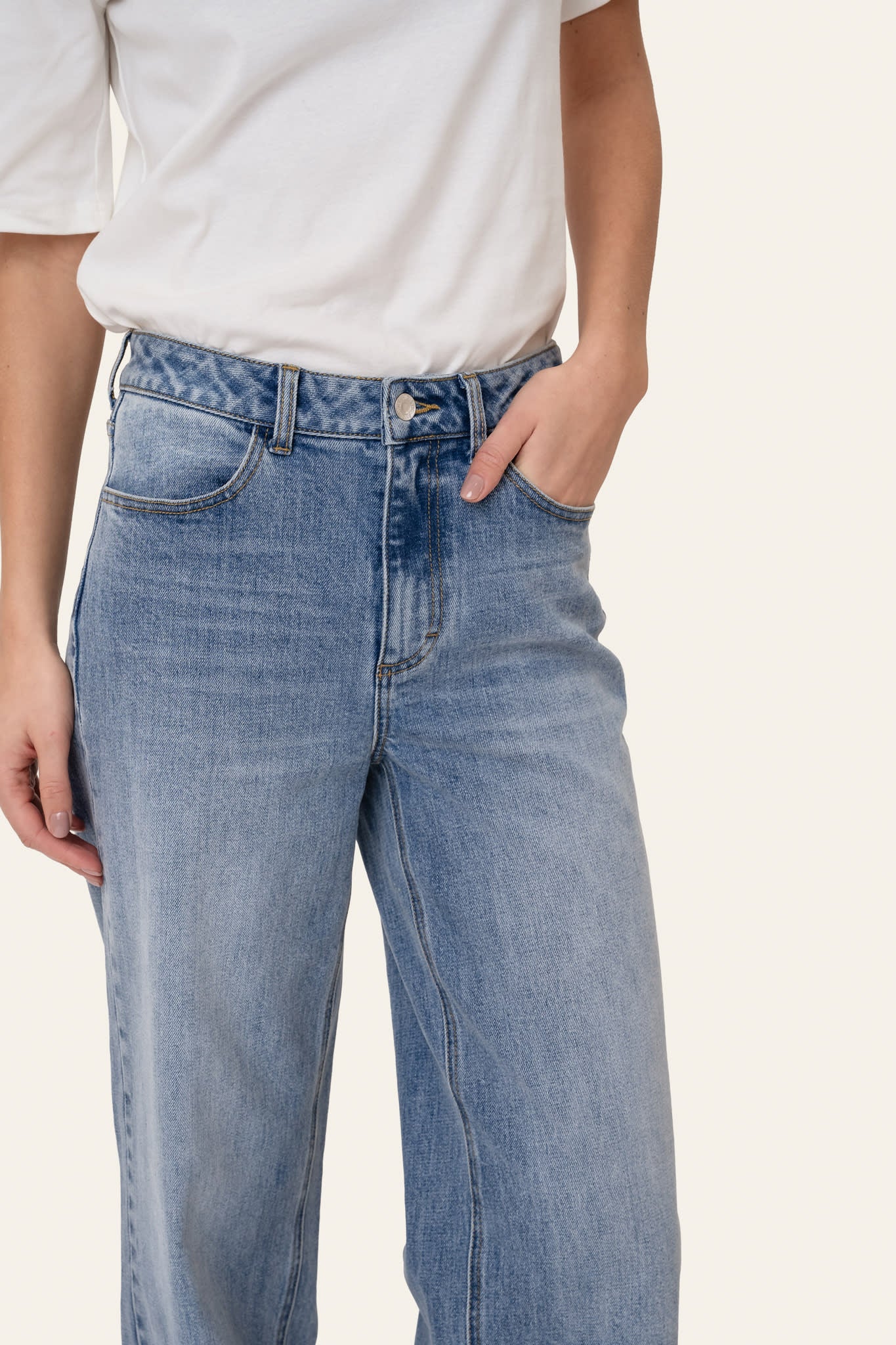SignatureIC Jeans - Medium Blue Denim - Image 4