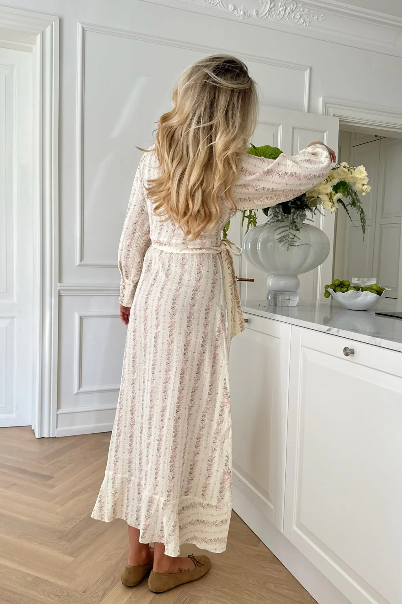 SigneIC Long Wrap Dress - Light Pink Flower Print - Image 4