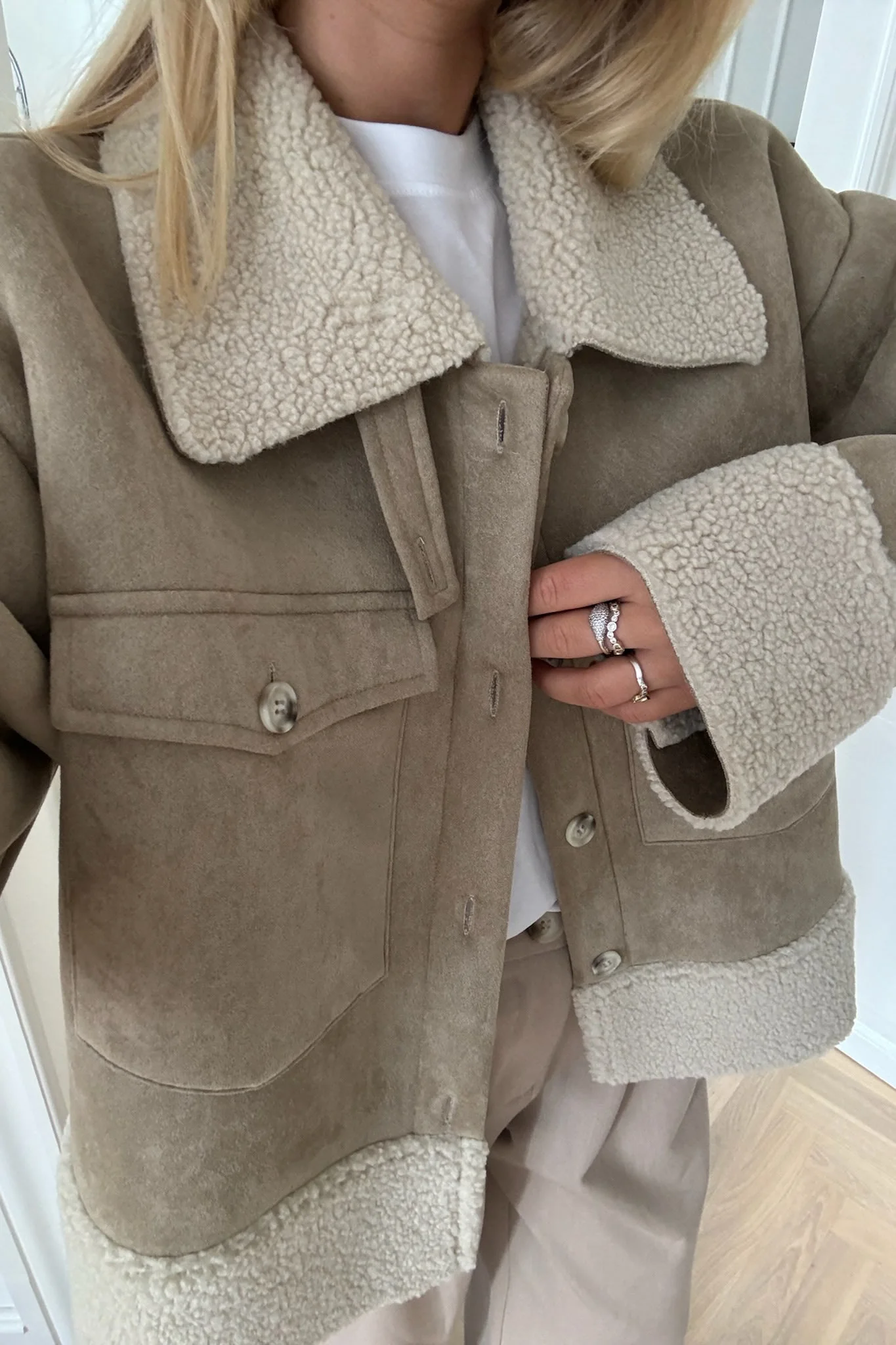 TheaIC Teddy Jacket - Light Brown - Image 2