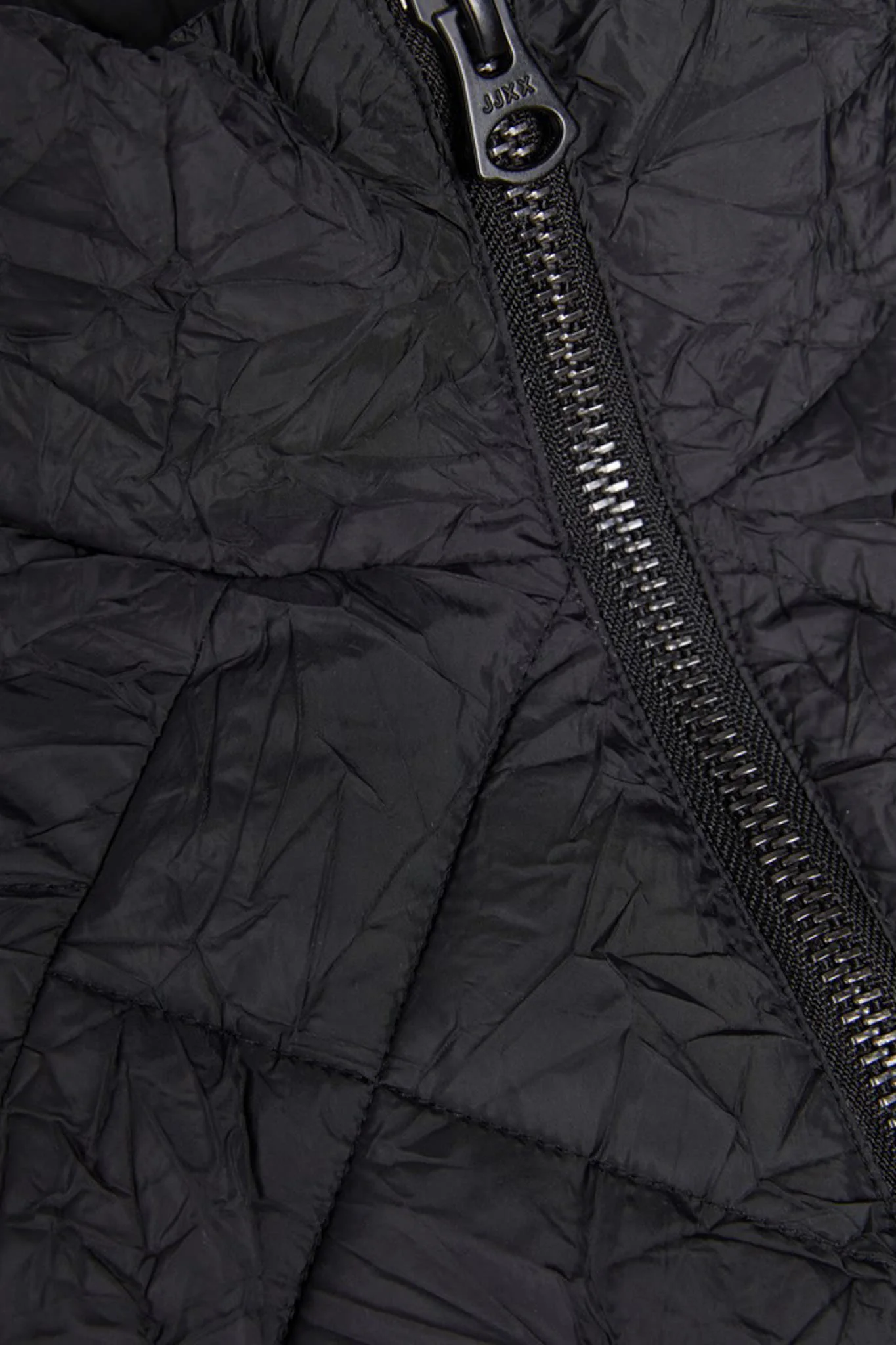 JXUma Short Quilted Jacket - Black - Image 6