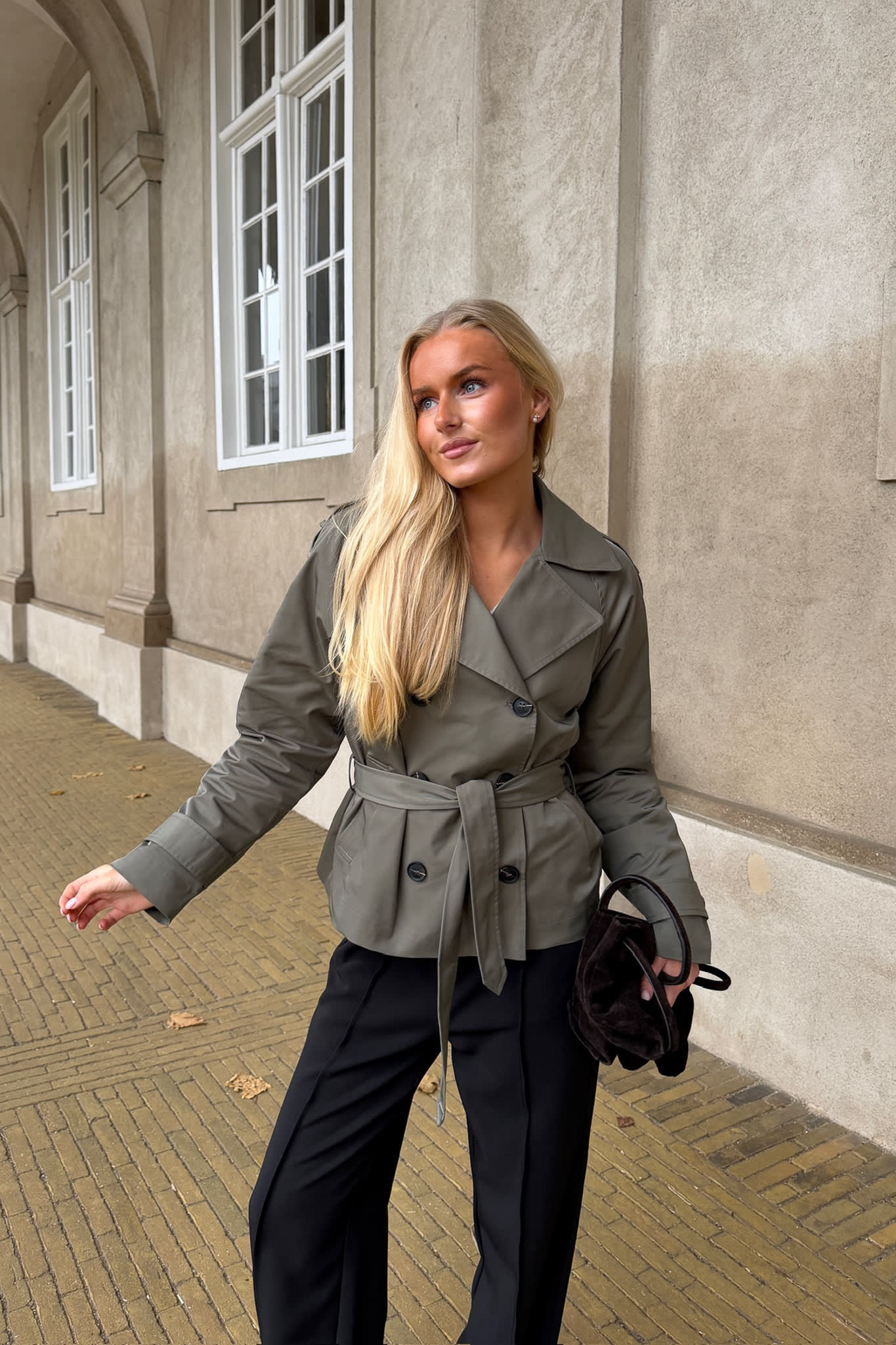 VeraIC Trenchcoat - Green - Image 2