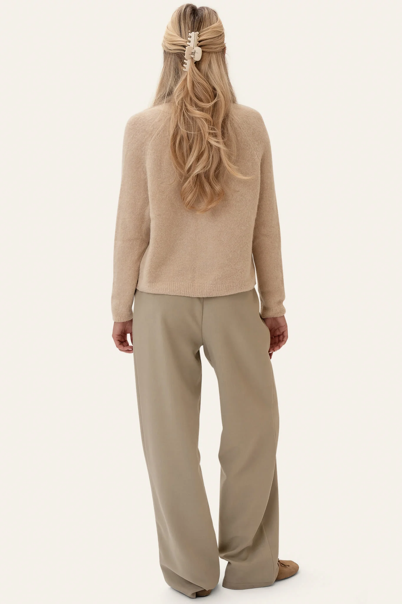 VickyIC Cardigan - Creme - Image 4