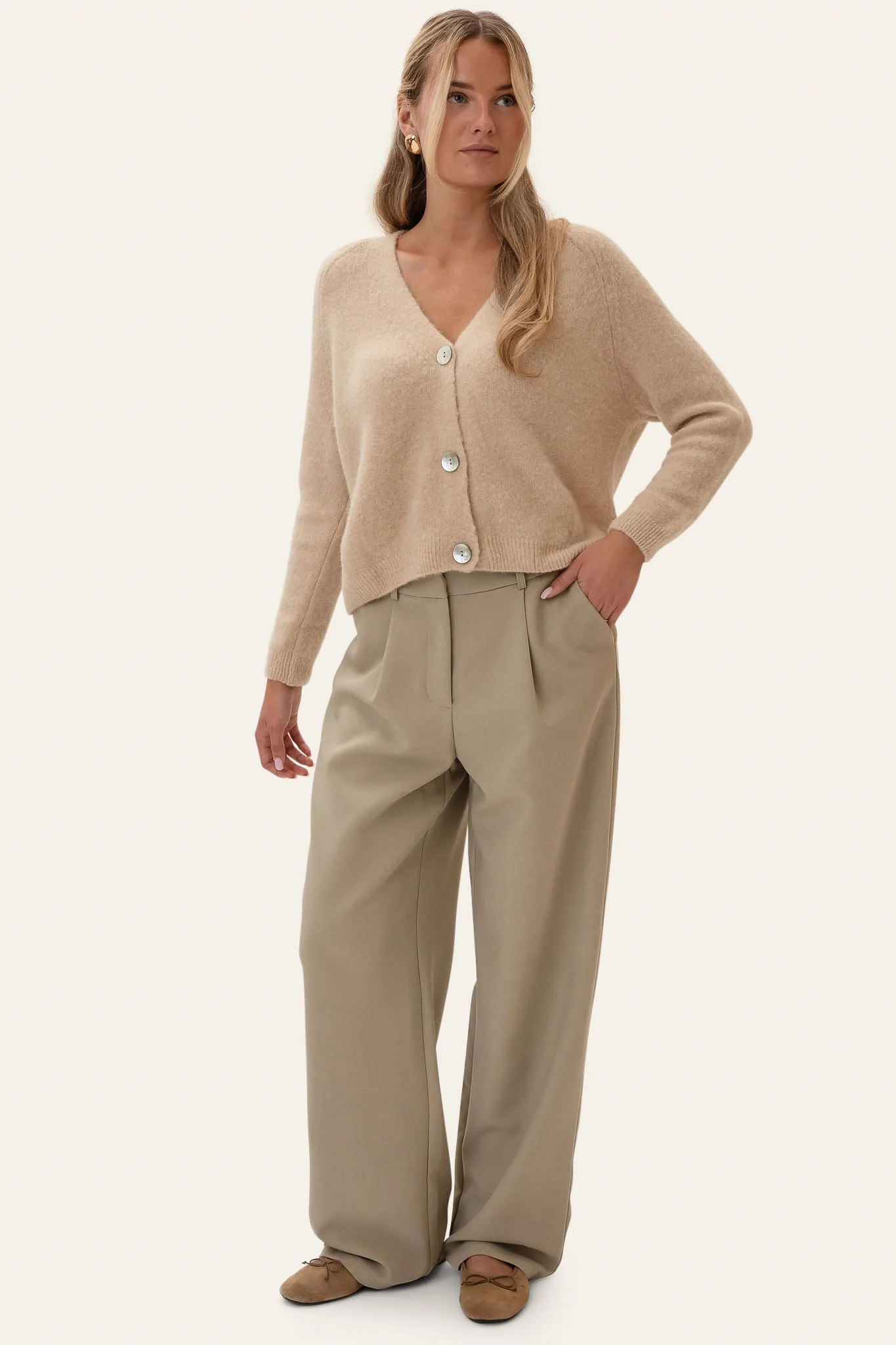 VickyIC Cardigan - Creme - Image 5