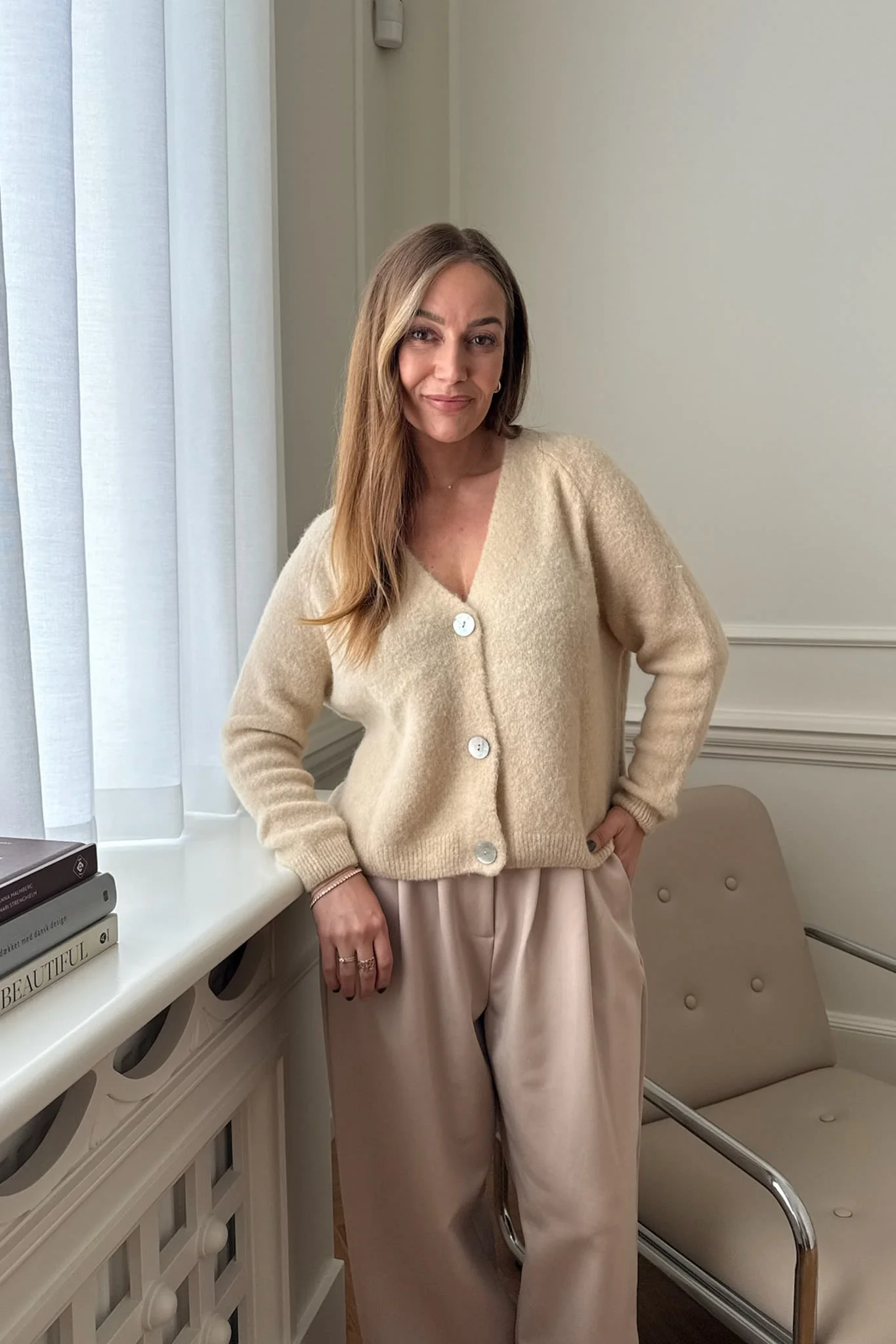VickyIC Cardigan - Creme - Image 7