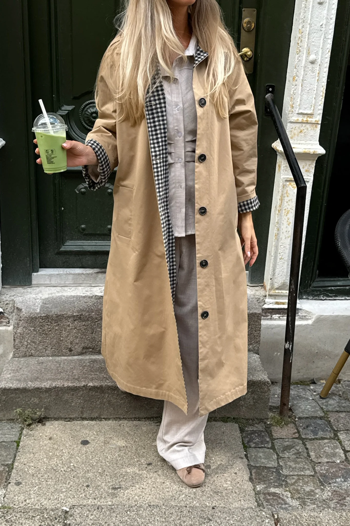 ViolaIC Trenchcoat - Beige W. Checks - Image 11