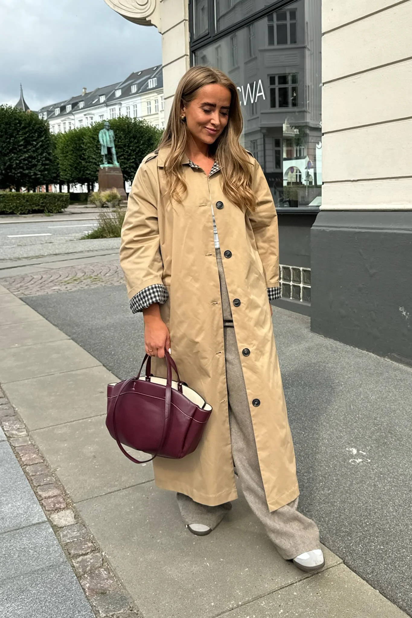 ViolaIC Trenchcoat - Beige W. Checks - Image 6